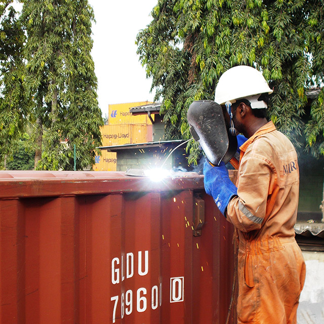 Container Cleaning, Repairs & Rigging